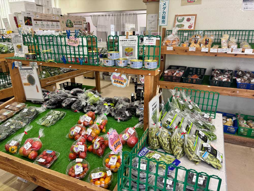 新鮮食味店内の様子