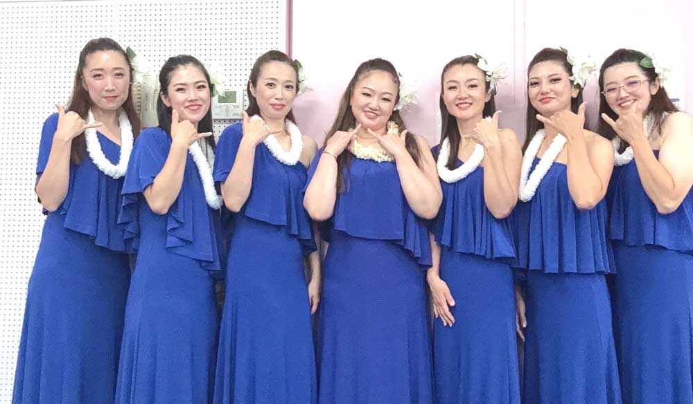 【フラダンス教室】リコプア流山：ワヒネクラス集合写真