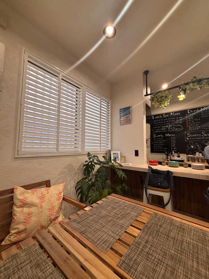 南流山駅近のLAKI’S CAFE(ラキズカフェ)店内の雰囲気